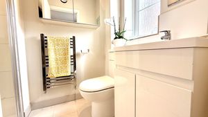 En-suite- click for photo gallery